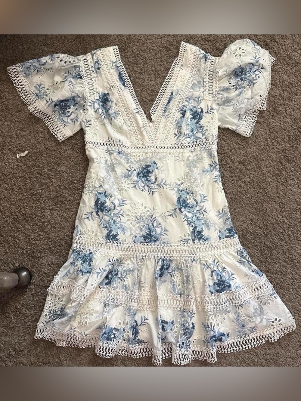 GUESS White & Blue Floral Eyelet V-Neck Women’s Dress